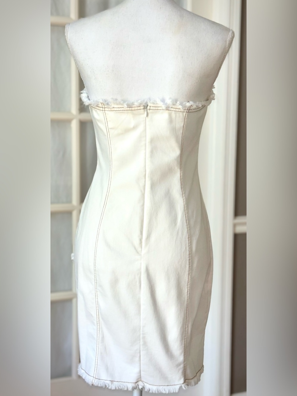 NWT Mika & Gala Strapless Mini Dress Ivory Fringe Button Detail M - Picture 4 of 13